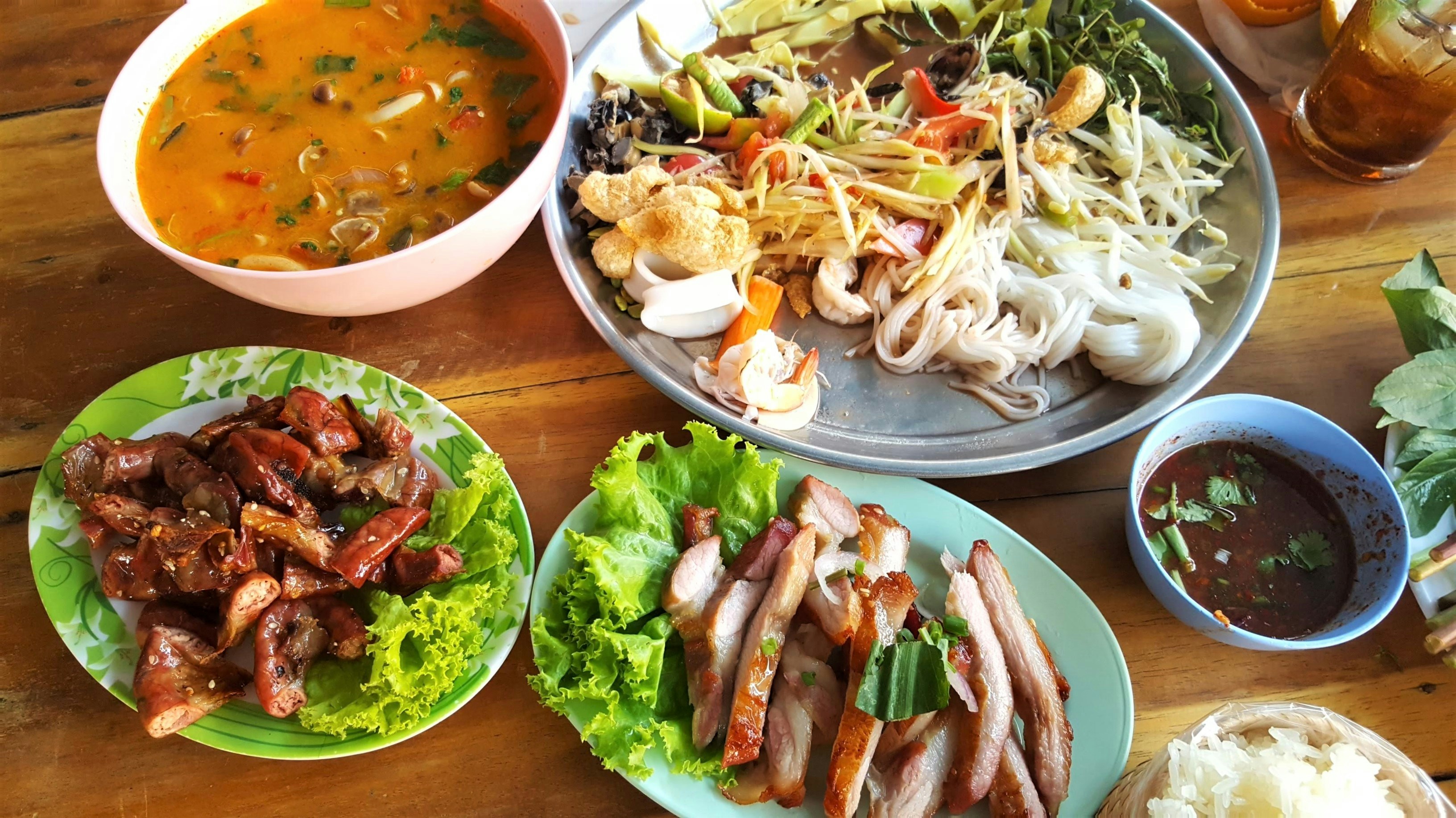 La Cuisine Khmère : Guide Complet de la Gastronomie Cambodgienne