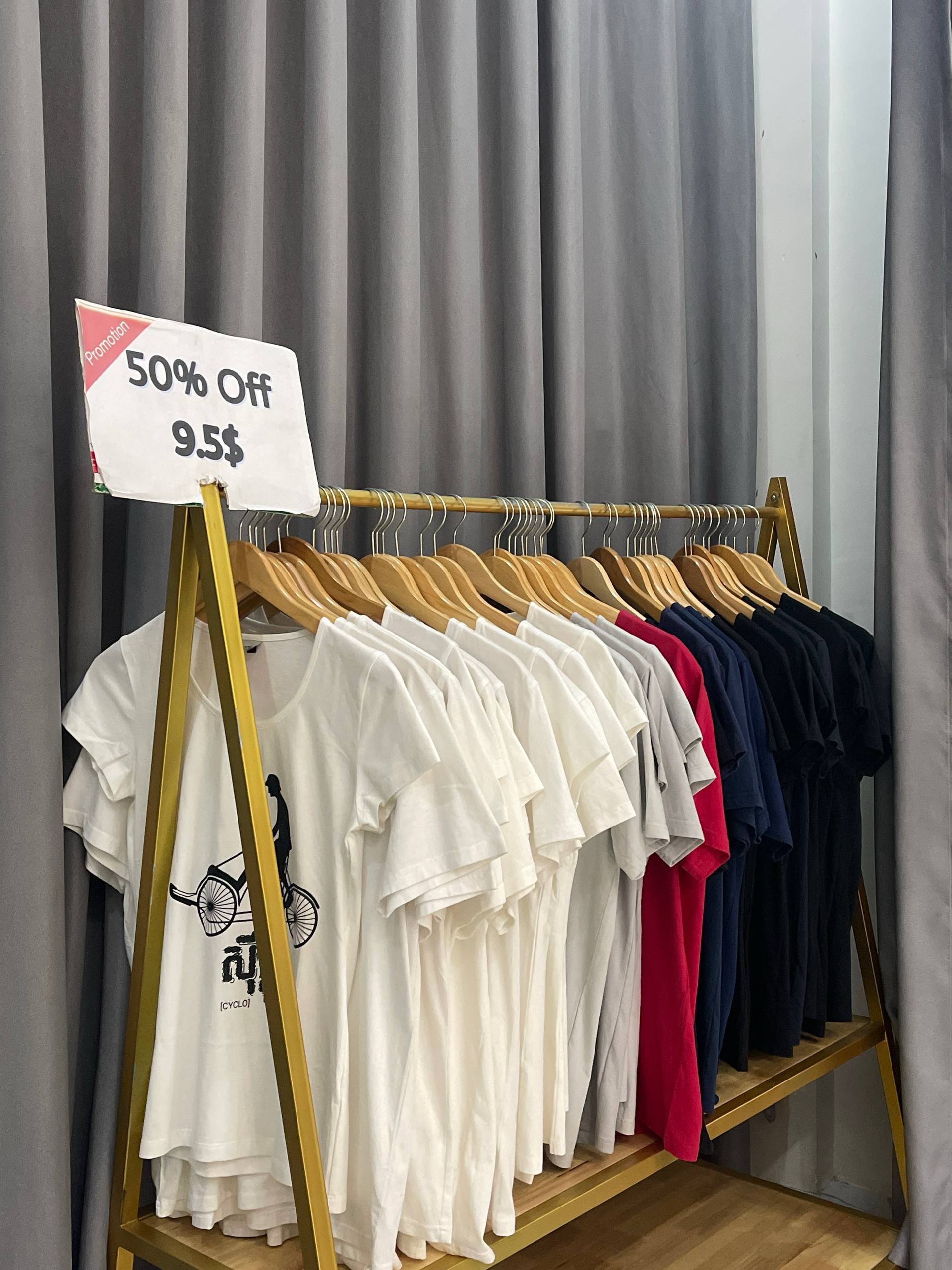 T-SHIRT 50%OFF