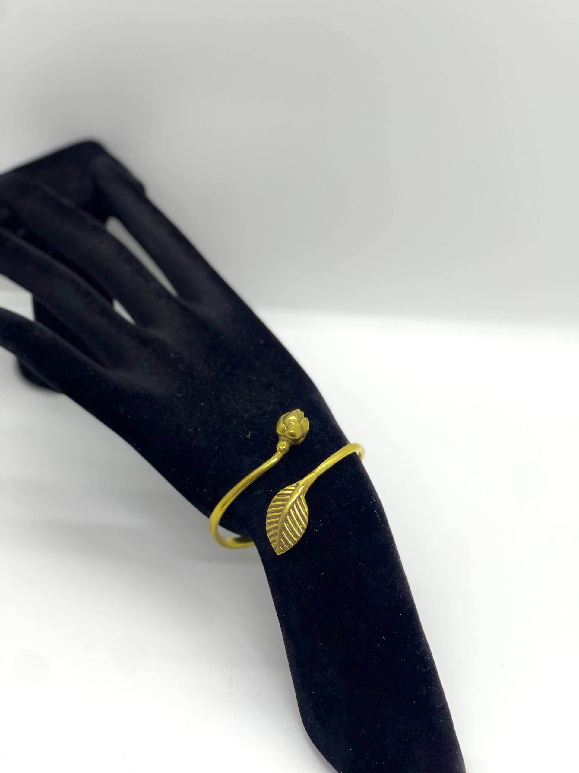 Flower Bracelet - photo 2