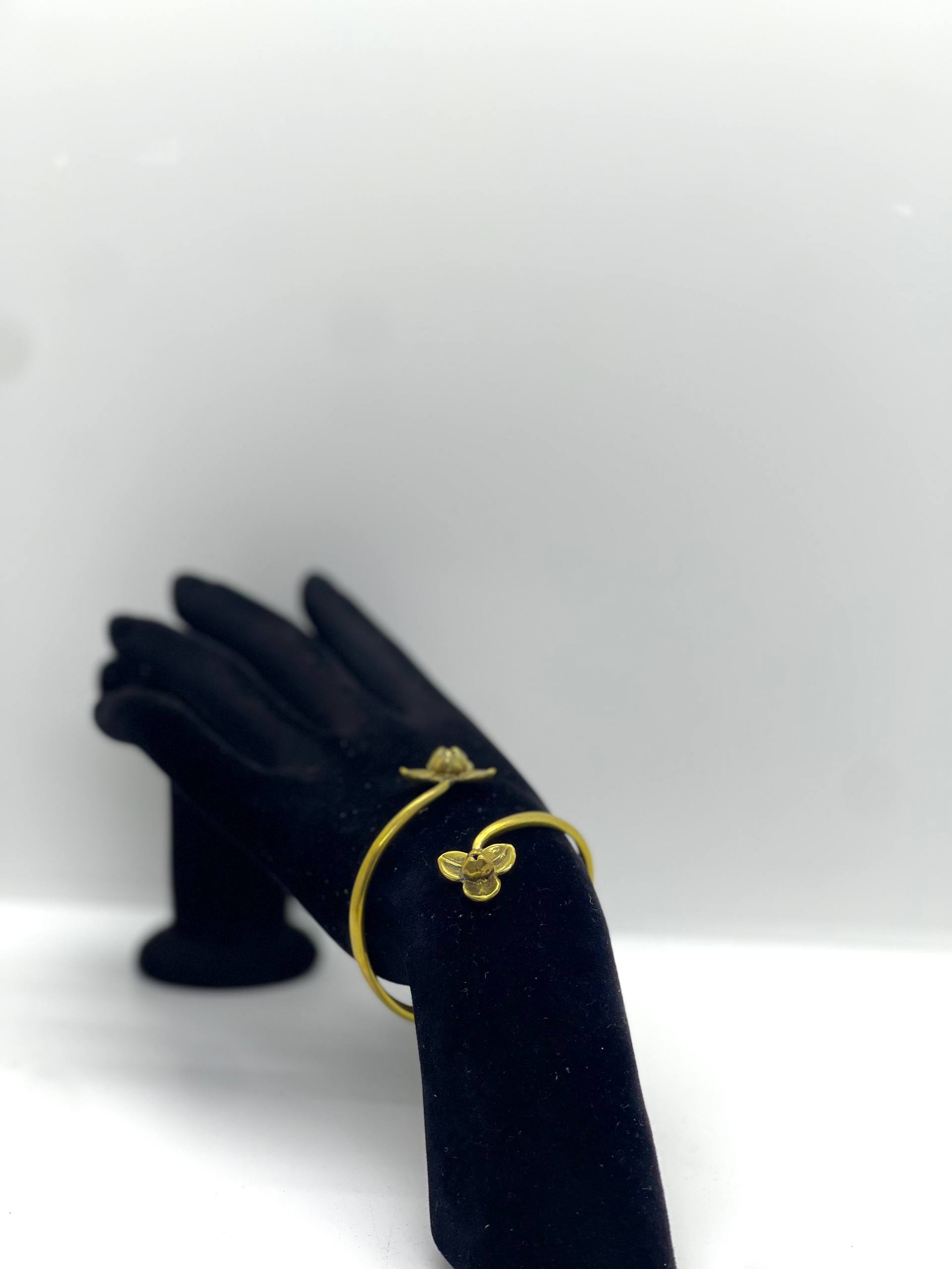Flower Bracelet - photo 1