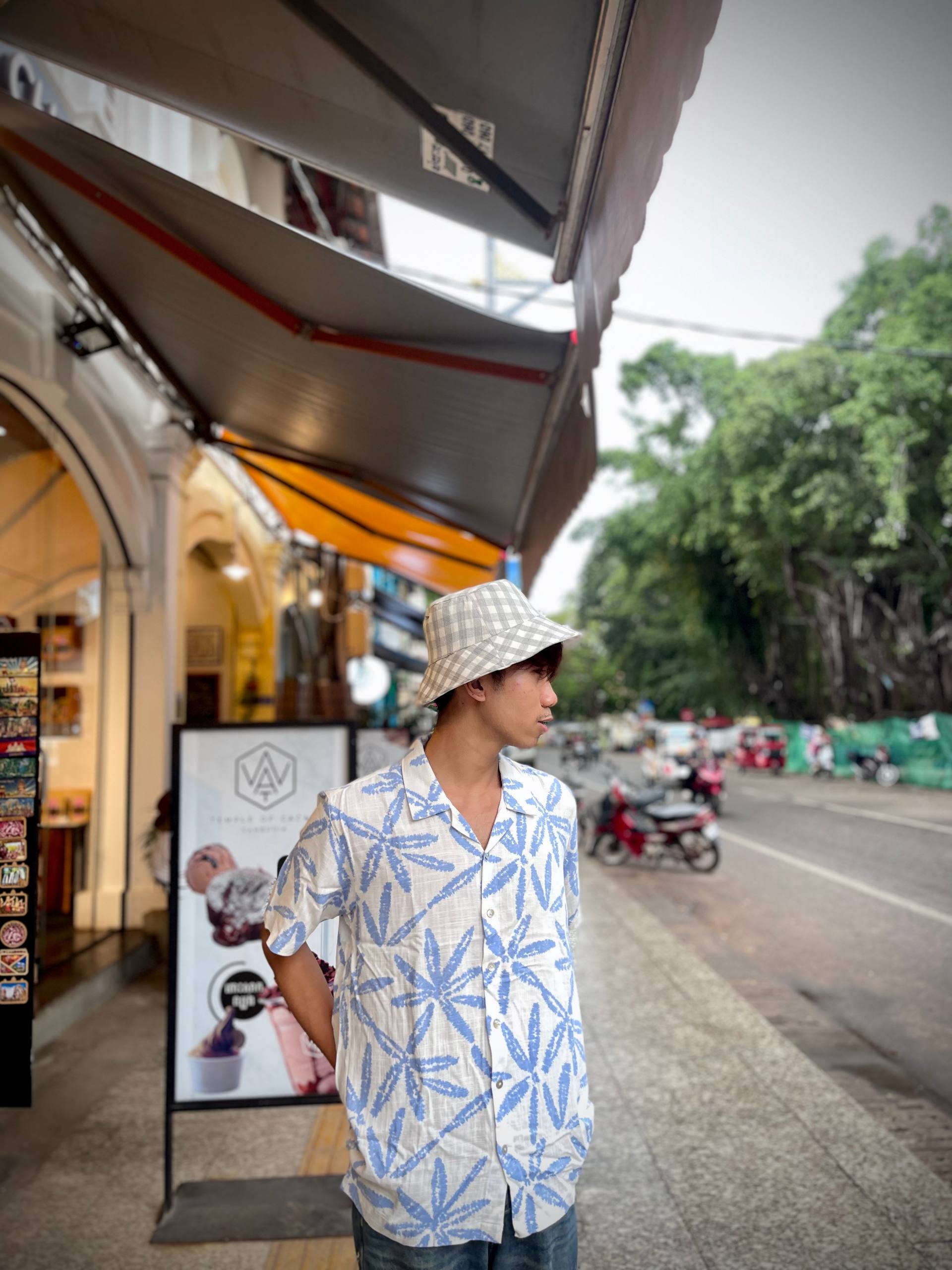 MEN'S: SHORT SLEEVE SHIRT-STAR-S